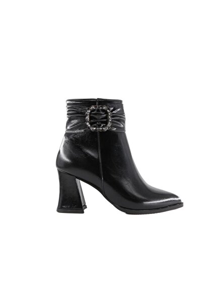 MİSS PARK MODA 07 k201/1 Ghete de damă din piele lacuită neagră