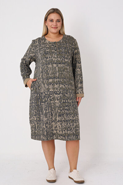 İntensive Γυναικείο φόρεμα μεγάλου μεγέθους με μοτίβο με κουμπιά και τσέπες διακοσμητικό ρέλι Jacquard Fabric