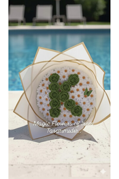Magic Flowers of İrem (K Harfi) Kişiye Özel Harfli Solmayan Güllü Papatya Buk...