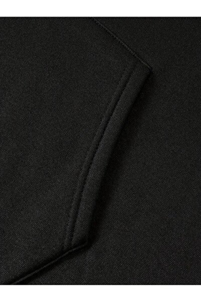 LAYORA 3 Thread Fleece Hoodie Set – Modern and Comfortable Street Style Look