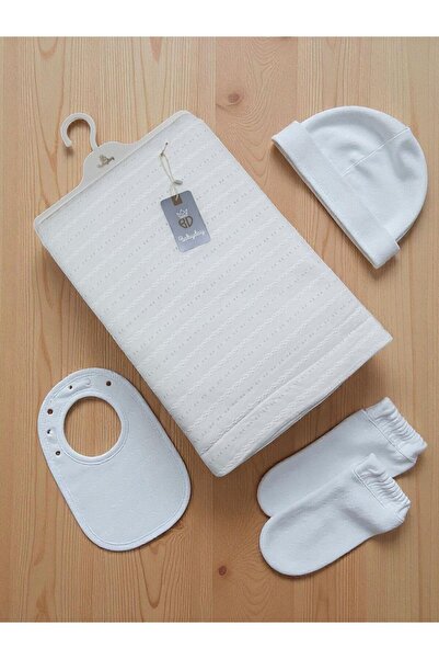 Baby day 👶 ملف مواليد Babylola بلون وردي فاتح – ناعم ومريح بملحقاته الأساسية