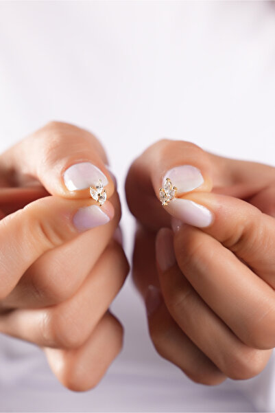 SUNSHINE 925 Ayar Gümüş ,Gold Kapmalı Mekik Taşlı Tasarım Minimal Küpe