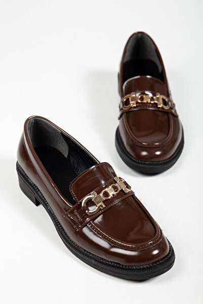 derim shoes حذاء لوفر نسائي بمشبك من الجلد باللون البني