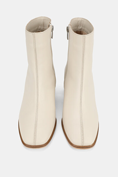 TUNAELLİ KADIN BEJ HAKİKİ DOĞAL DERİ 35-41 NUMARA KALIN TOPUKLU KARE BURUNLU BOT & BOOTİE