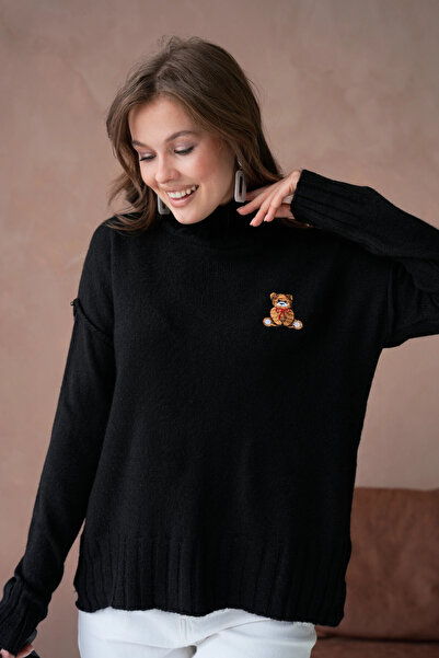 Park Karon Women's Mock Neck Embroidery Detail Slit Knitwear Sweater