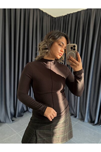 BÜŞRA PERKER Mock Neck Long Sleeve Top