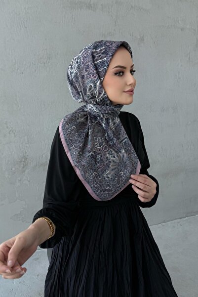 Byedauzunlar وشاح حريري بوهيمي من ماركة ليلا يارين