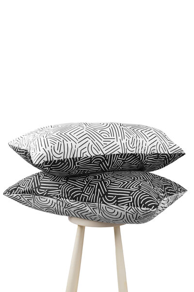 Cozy Home Mono Double-Sided Pillowcase Maze Black 50X70