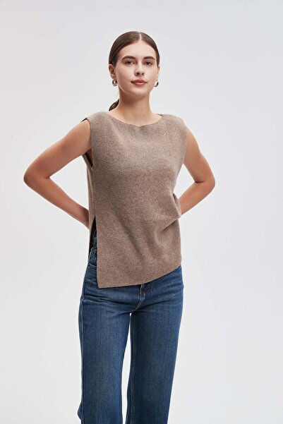 Livia سترة سادة بدون أكمام مع شق جانبي