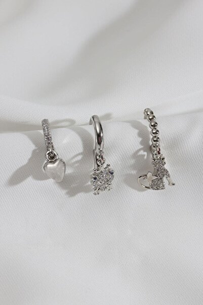 LA PERRY ACCESSORIES مجموعة من 3 أقراط فضية على شكل ضفدع