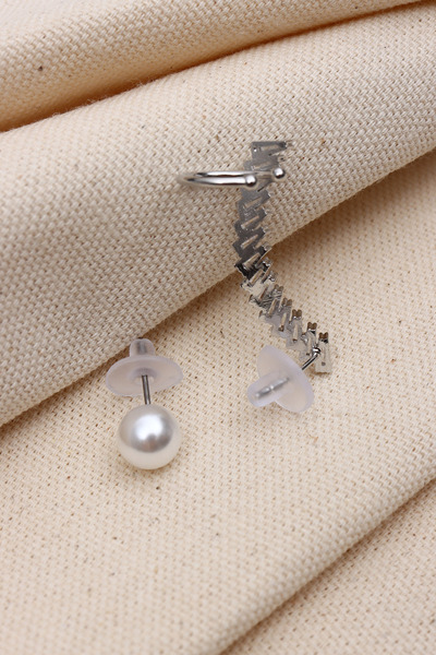 LA PERRY ACCESSORIES سماعة أذن ترابيز تايلون جيم رينك في آي بي كيبي (للأذن ال...