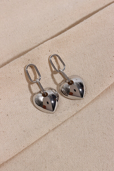 LA PERRY ACCESSORIES Silver Color Heart Figure Earrings with Chain Detail