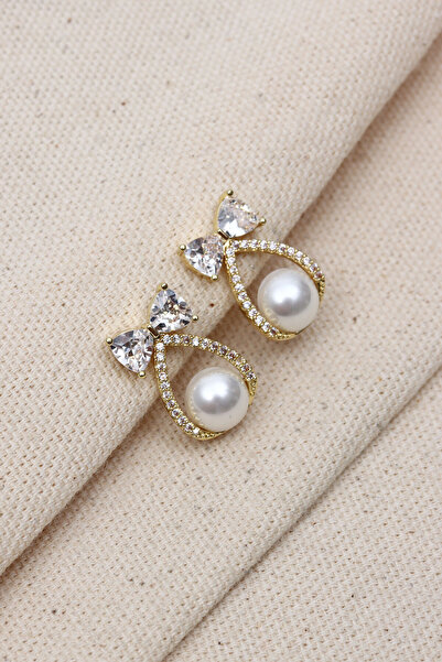 LA PERRY ACCESSORIES أقراط ذهبية اللون بتصميم فيونكة مع تفاصيل اللؤلؤ