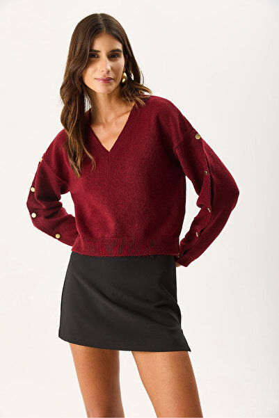 VENA Women's V-Neck Knitwear with Sleeve Button Detail - Claret Red