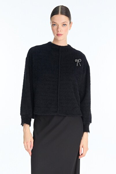 Zühre Black Knitwear Blouse with Bow Brooch Detail B-0138