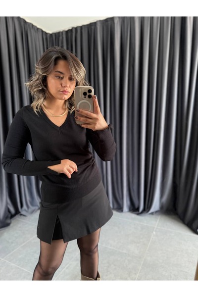 BÜŞRA PERKER V-Neck Sleeve Slit Sweater