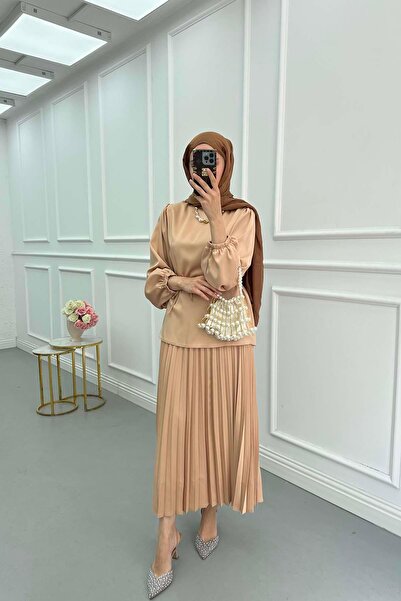 Pardesü Dünyası Boynu Taşlı Piliseli Etek Takım Bej