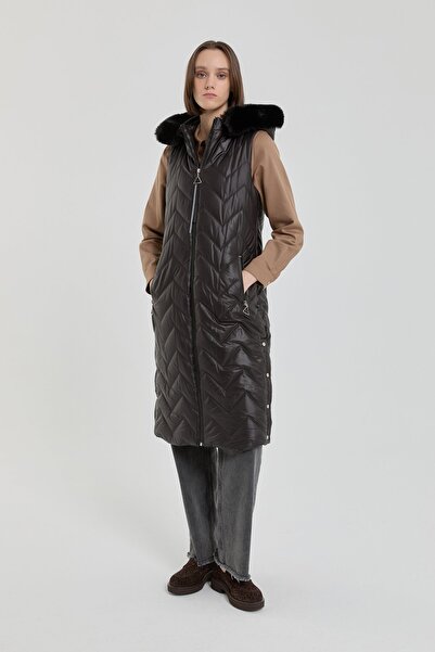 Nihan Çıt Çıt Detaylı Kapitone Yelek Siyah