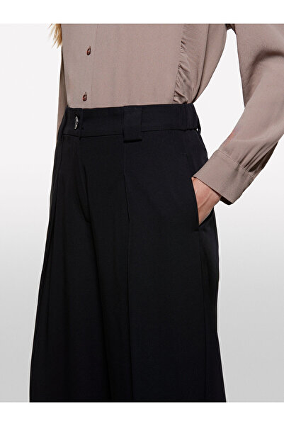 Sisley Women's Viscose Blended Pleated Stretch Palazzo Pants 325A4Kvxlf07C-Sis100