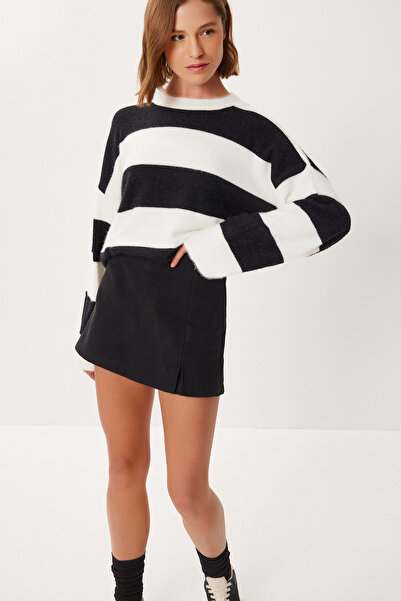 Lovelyİstanbul Slit Kaşe Mini Shorts Skirt Lzv0042 Black