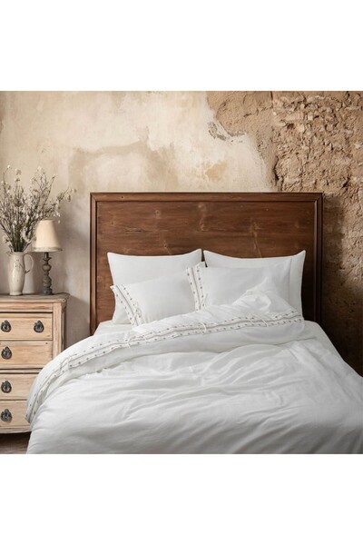 Class-Majoli Double bed linen with embroidery, 100% pre-washed ranforce cotton, Apricity ecru