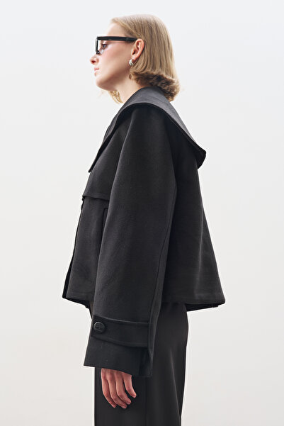 Manuka Button-Detail Jacket Black