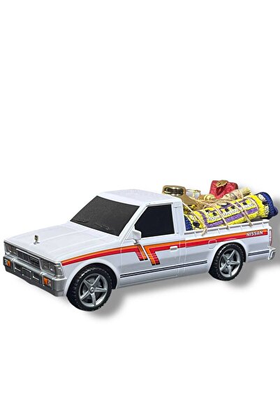 MAZPRO Datsun pickup truck with furniture