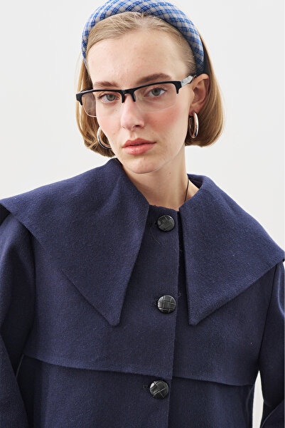 Manuka Button-Detail Brown Jacket Navy Blue