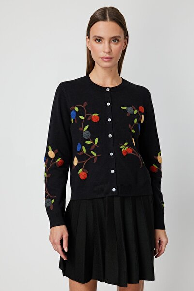 ON Sıfır Yaka İşlemeli Triko Hırka