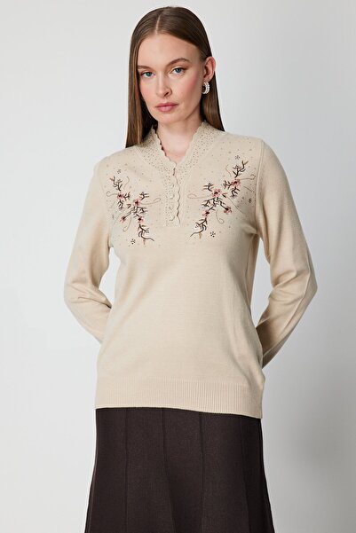ON V-Neck Floral Embroidered Knitwear Sweater