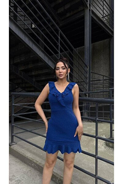 Modafeminen Kalın Askılı Yaka Ve Etek Fırfırlı Simli Krep Elbise SAKS 581310