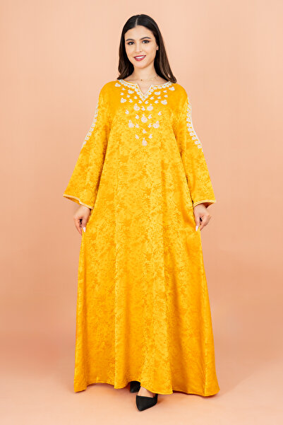 IKKXA جلابية كلاسيكية مطبوع بأكتاف مكشوفة وتصاميم كريستالية