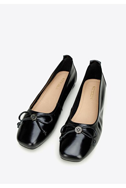 Wittchen Balerini de damă din piele moale cu fundă monogramă, negri și aurii,...