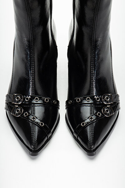 trendyes kadın bot tokalı sivir burun