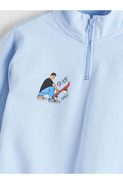 LC Waikiki LCW ECO Blue guler ridicat Swea pentru băieți tricou