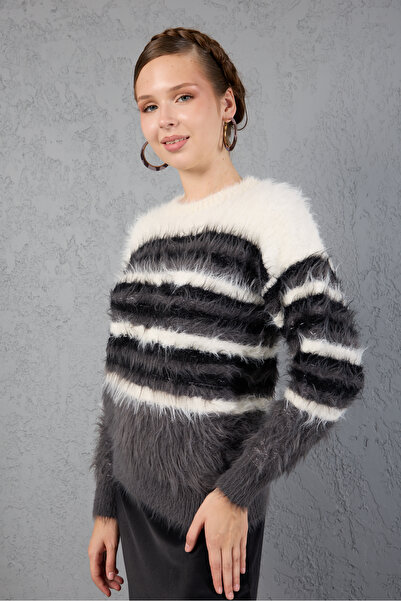 Moda Days White-Smoked Beard Yarn Striped Crew Neck Knit Sweater