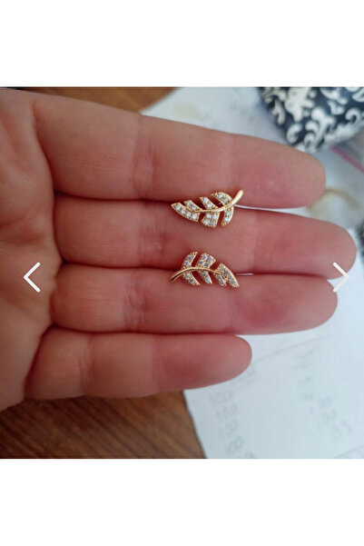 İnci Yaprak desenli zarif çelik küpe