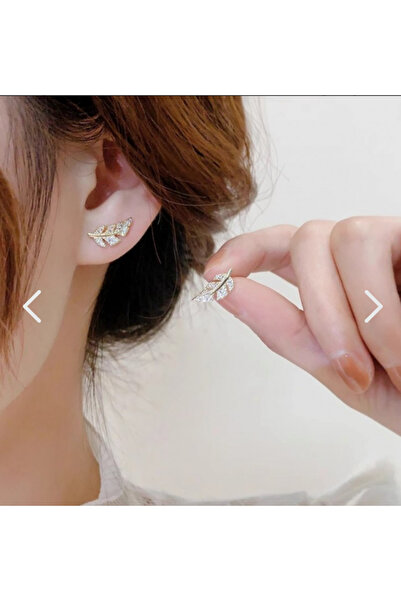 İnci Yaprak desenli zarif çelik küpe