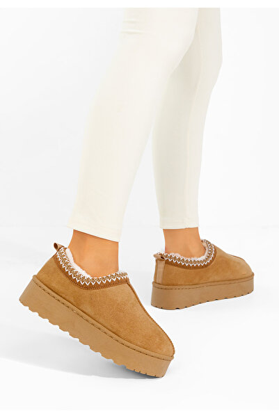 B T Shoes Women's clogs with platform Rodice camel