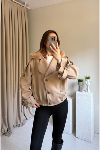 ForOus Buttoned Belted Short Trench Coat with Detachable Fur Collar Detail