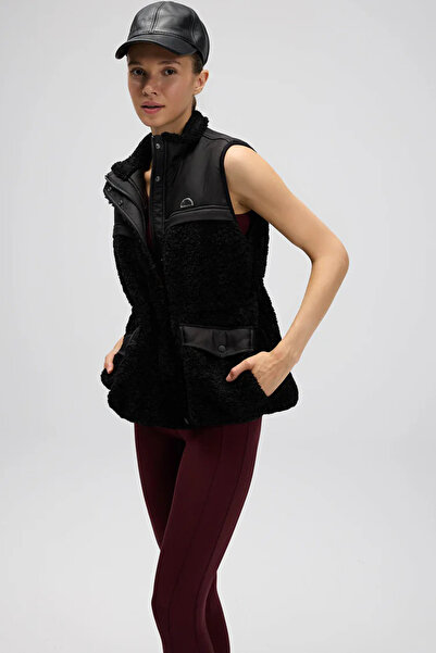 Ellesse With Logo Regular Fit Mock Neck Fleece Vest Vest Ef545