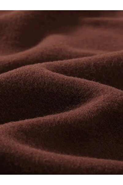 LAYORA Oversized Hoodie – Warm and Stylish Choice for Everyday Wear