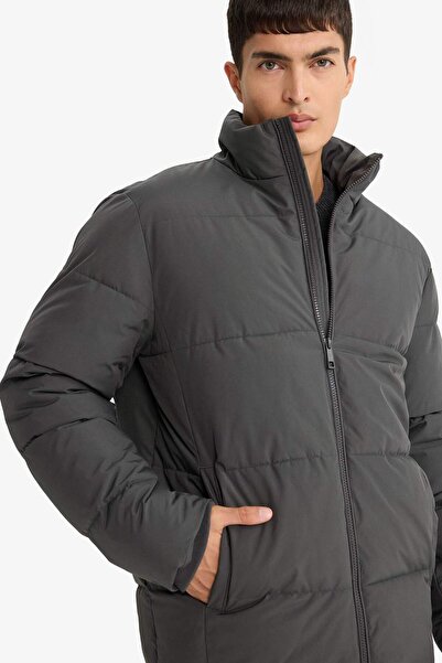 DeFacto Su İtici Regular Fit Dik Yaka Fermuarlı Cepli Mont E9991AX25WN