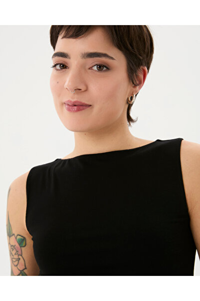 Ayma Active Black Boat Neck Blouse