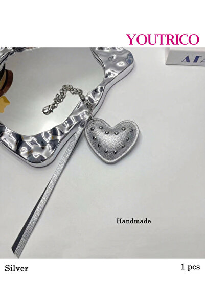 Youtrico سلسلة مفاتيح مصنوعة يدويًا على شكل قلب مرصع، مصنوعة من جلد البولي يو...