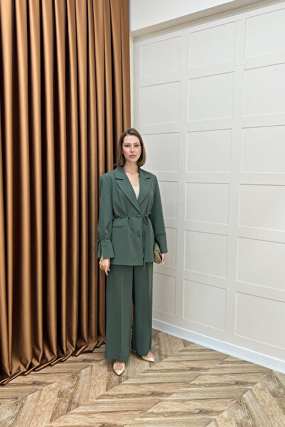 Stilife Σετ μπουφάν με λεπτομέρεια κορδόνι σε πράσινο χρώμα