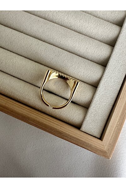 ringbox Gold C Ring