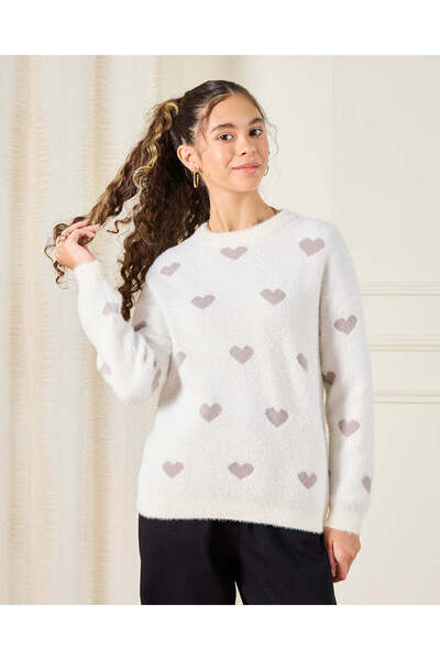 REDTAG بلوفر مطبوع عليه قلوب بيضاء للفتيات الكبيرات