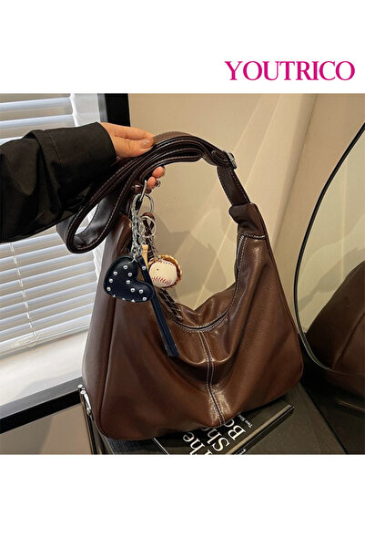 Youtrico سلسلة مفاتيح مصنوعة يدويًا على شكل قلب مرصع، مصنوعة من جلد البولي يو...