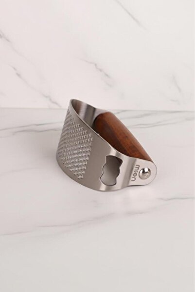 Atbyhome Mien Prateg Acacia Handle Garlic Press Ergonomic